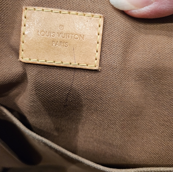 Louis Vuitton Tivoli shoulder bag - Picture 10 of 11